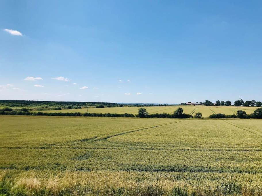 Grove Farm Old Granary, 1St Floor Loft Apartment, Includes Continental Breakfast Lincoln Zewnętrze zdjęcie